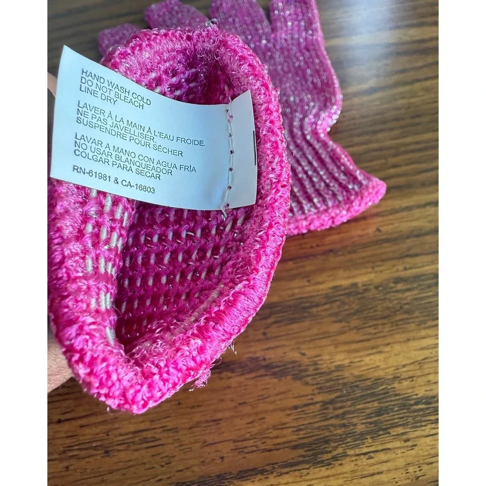 Avon Exfoliating Wash Gloves Pink One Pair Discontinued